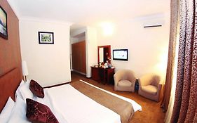 Pearl Gate Hotel